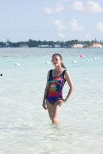 漂浮成人泳衣怎么穿视频,漂浮成人泳衣的正确穿戴方法