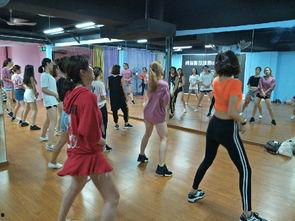 临河成人舞蹈男生视频,临河成人舞蹈男生风采展示