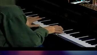 成人无基础钢琴弹唱视频,跟随视频轻松入门无基础钢琴弹唱技巧