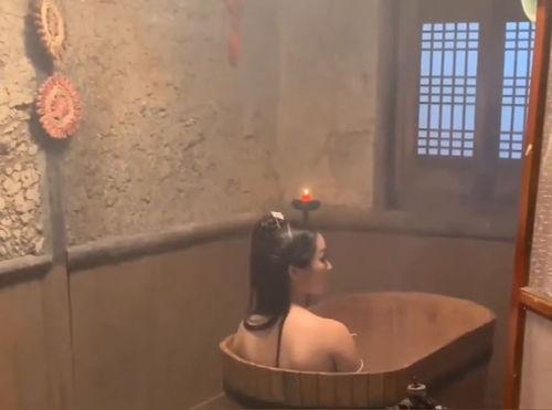 洗澡板凳成人图片视频