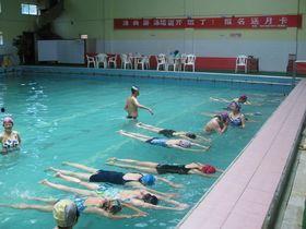 西安成人学游泳视频,轻松入门，畅游人生新篇章